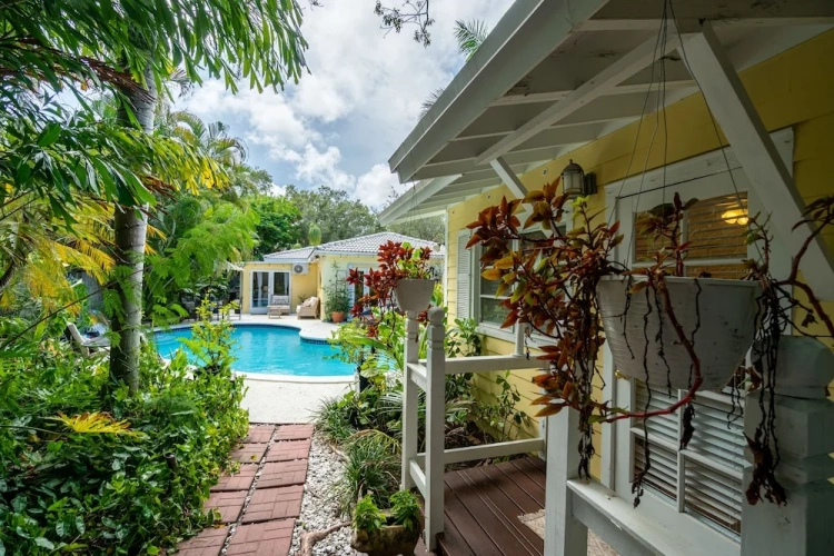 1 Bedroom Economy Cottage