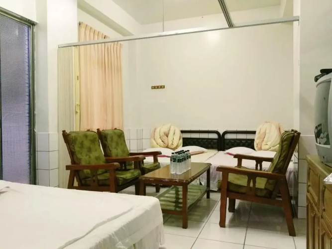 Qun Feng Hotel