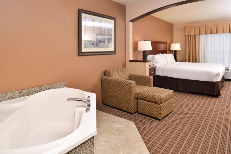 The Evergreen Hotel photo 6
