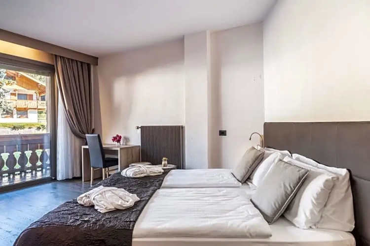 2 Bedrooms Apartment