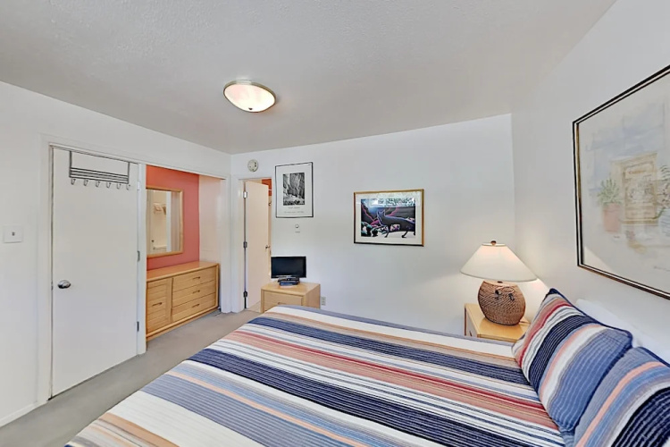 13tr18vy 2 Bedroom Condo