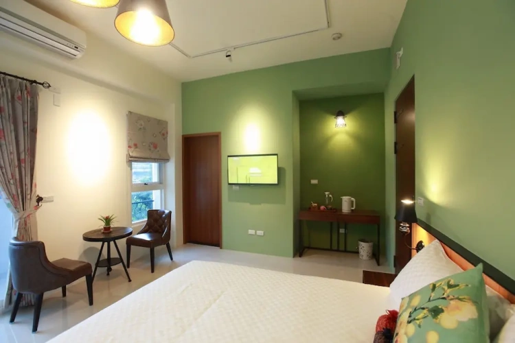 Standard Quadruple room with balcony and with river view