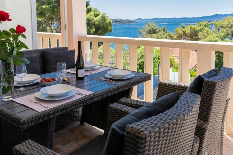 Apartment with balcony