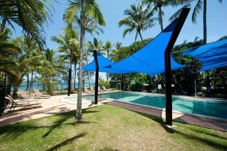 Ellis Beach Oceanfront Bungalows
