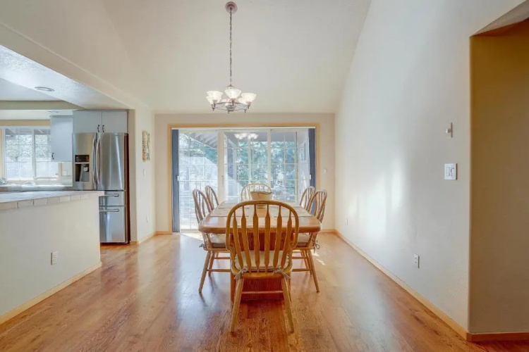 13 Ollalie-Great Yard-3BR/3BA