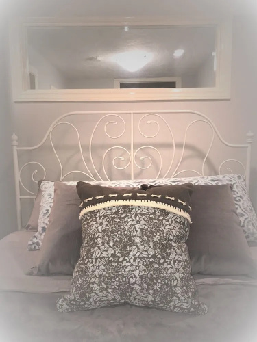 40mToCanalSkate OttawaDowntown 2Br2BaApt
