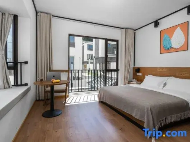 Standard Double room with mountain view