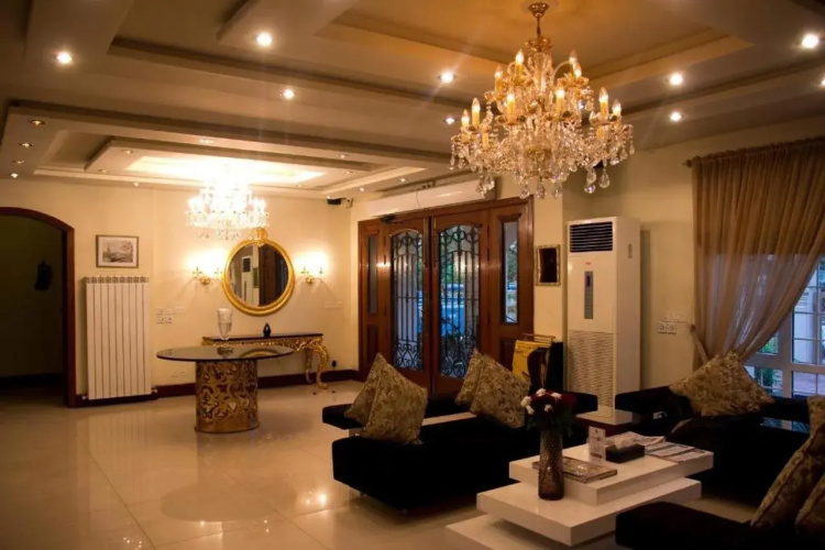 Bella Hotel
