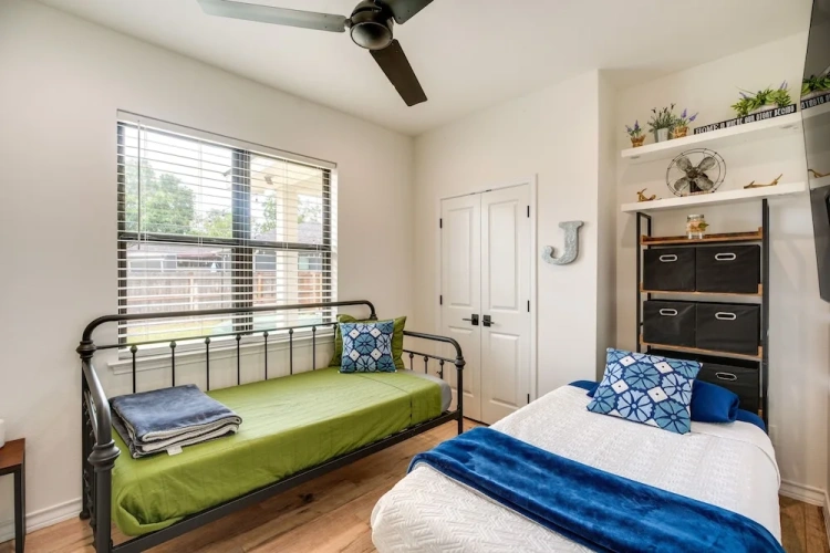 3 Bedrooms Cottage