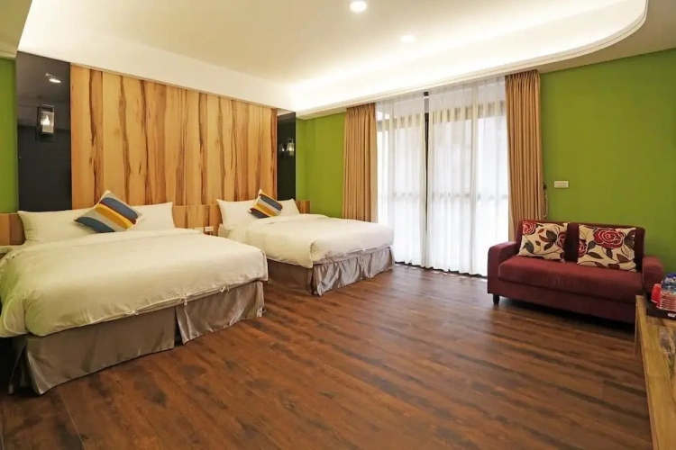 Deluxe Quadruple room