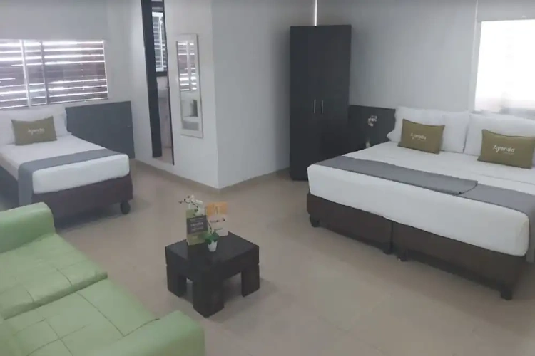 Standard Triple room