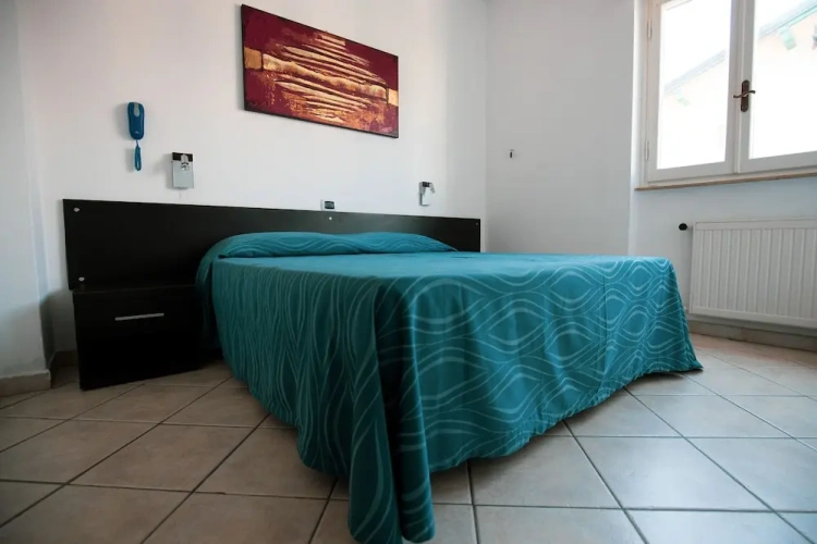Economy Single room with courtyard view