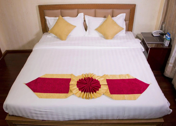 Golden City Light Hotel