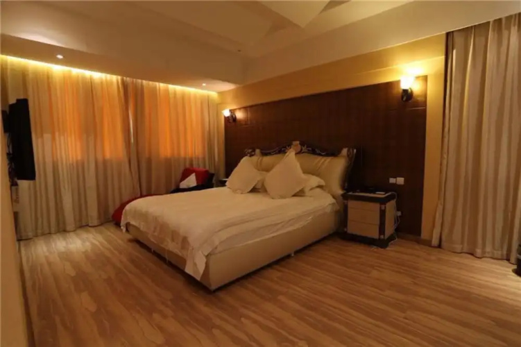 Pingguo Hotel