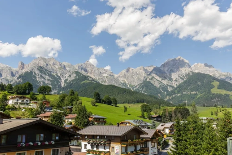 1 Bedroom Comfort Double room with balcony and with mountain view