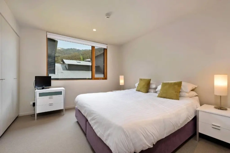 3 Bedrooms Apartment