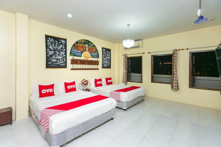 Standard Triple room