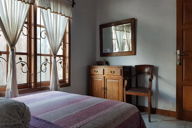 OYO 90017 Villa Mawar Asri Syariah