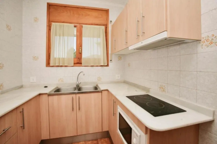 3 Bedrooms Bungalow