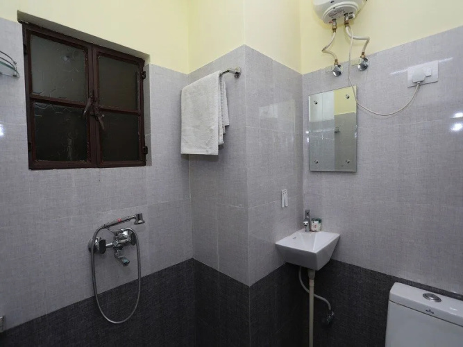 OYO 10342 Hotel Krishna INN