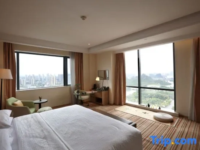 Standard room with lake view