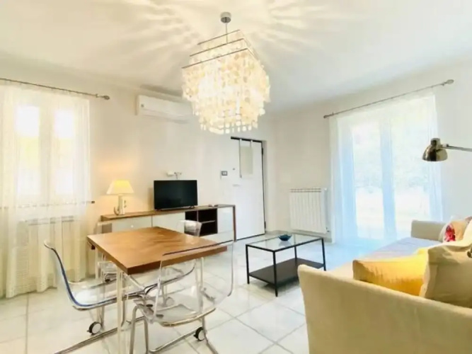 Teatro Verdi & Villa Comunale Charming Flat