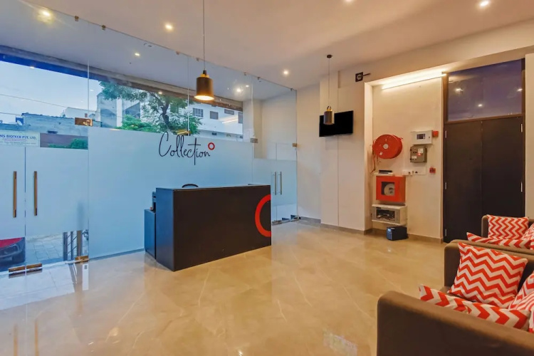 Collection O 40206 Govind Marg