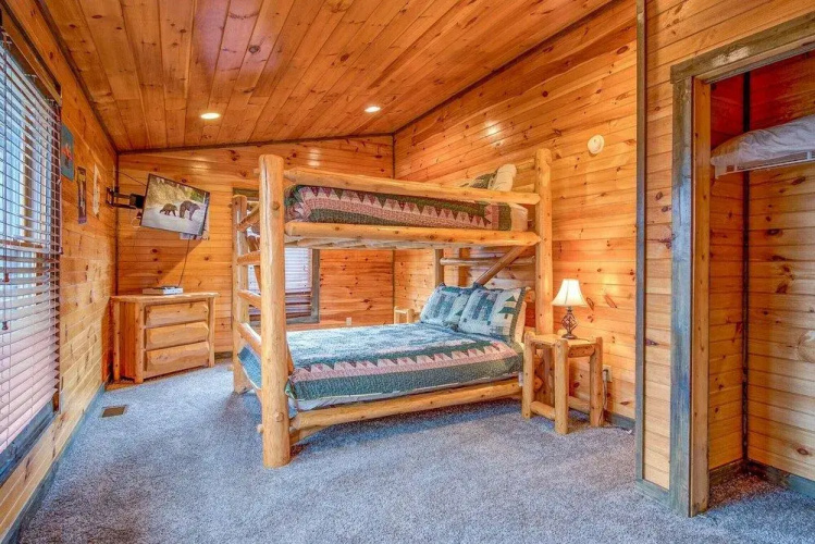 Standing Bear Lodge by Jackson Mountain Rentals