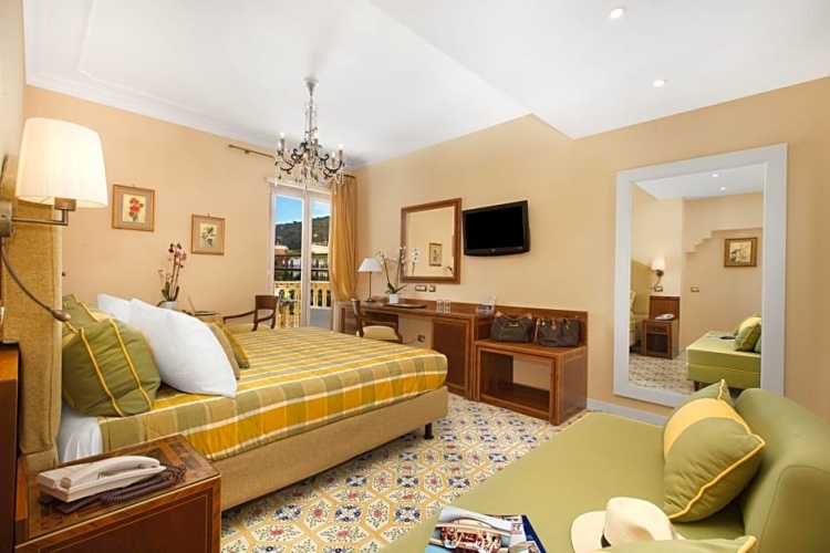 Deluxe Twin room with balcony