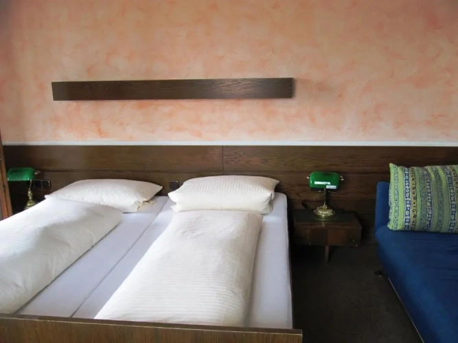 Standard Triple room with balcony