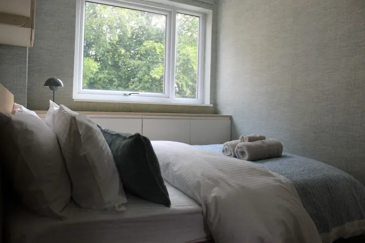Leeds Urban Retreat - Modern 2 bed Apartment