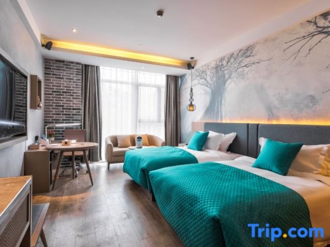 Standard Double room with garden view