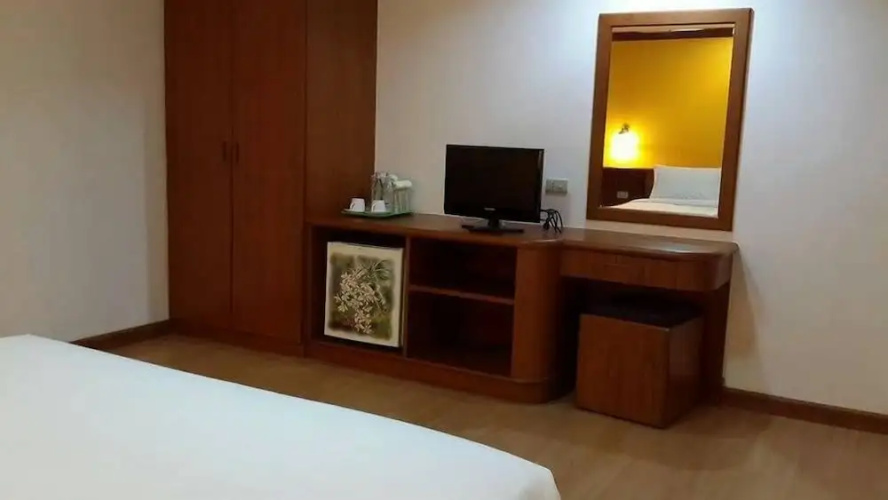 Sea Falcon Hotel