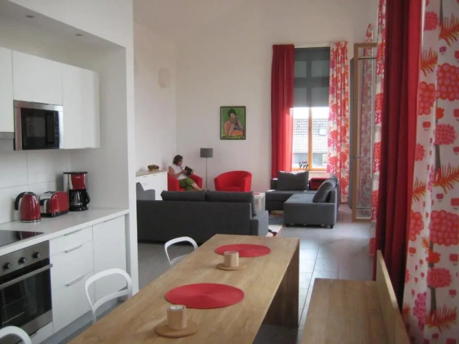 2 Bedrooms Apartment