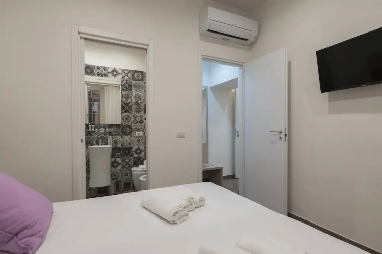 Vatican Suite 2 Levels Completely Renovated