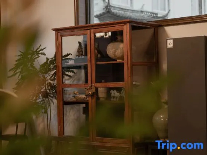 The Exquisite Antique Homestay