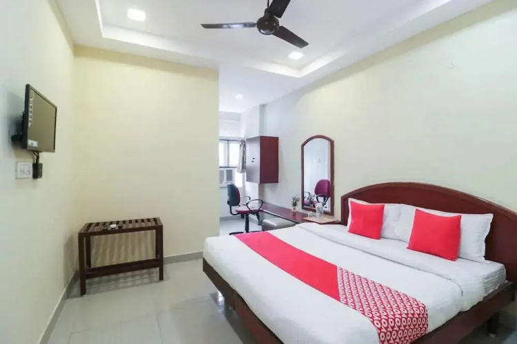 Collection O G Silver Hotels Mount Road