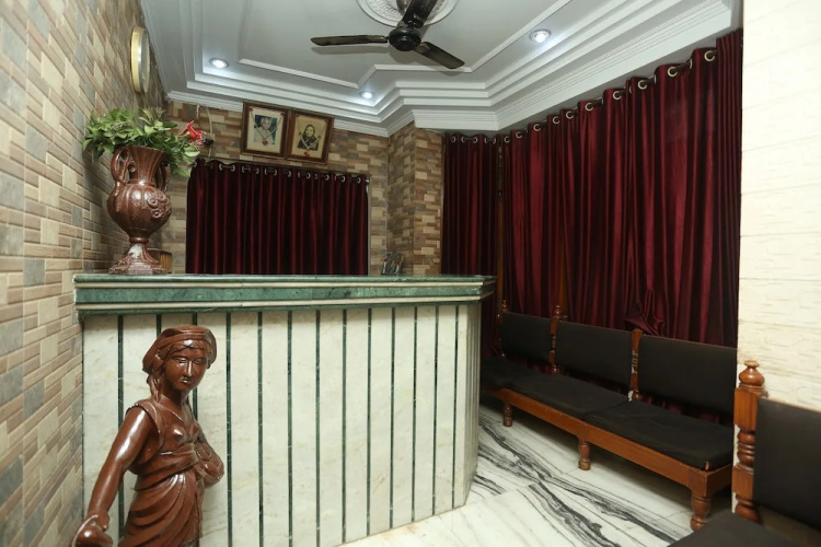 Gaurav Boarding House by OYO Rooms