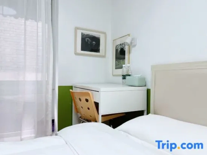 Standard Sextuple room