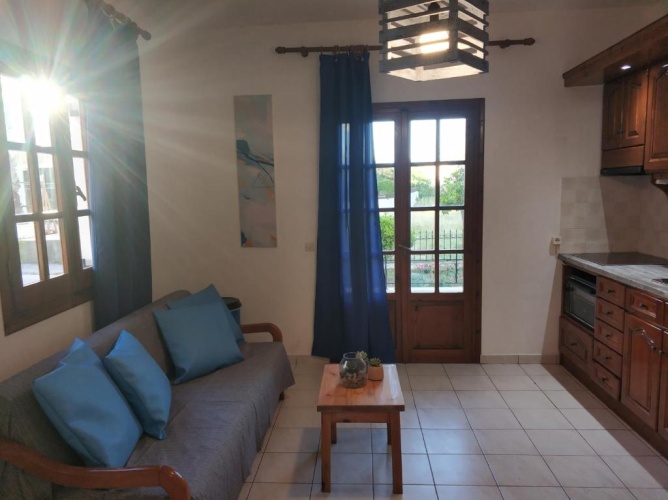 2 Bedrooms Cottage