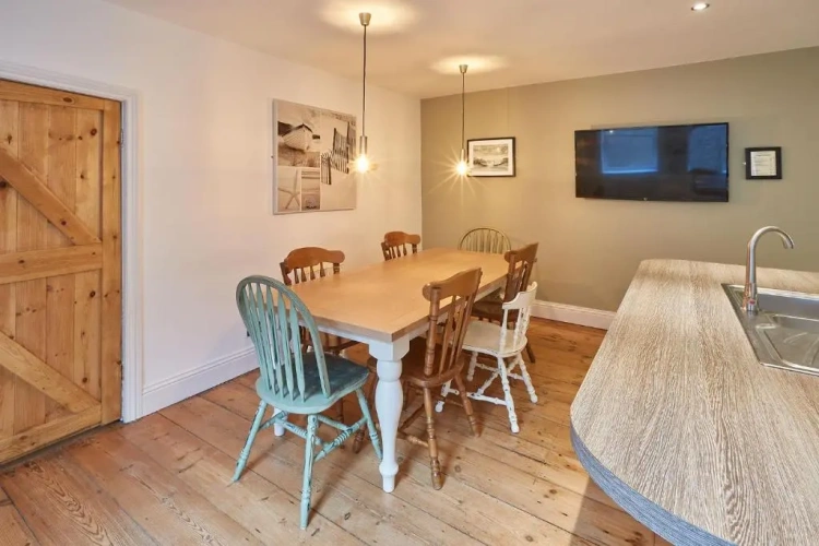 Double Cottage
