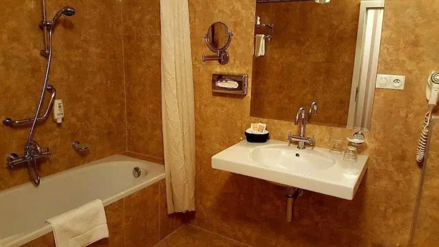 LH Hotel Dvorak Tabor