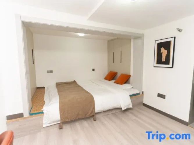 2 Bedrooms Double Family Apartment