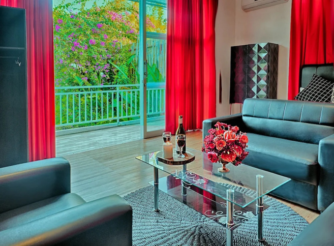 Black & White Villa