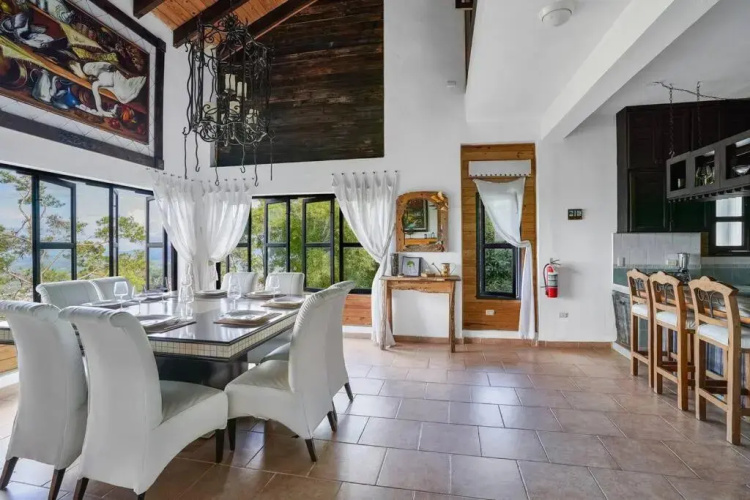 Villa ines-4X4only-Jarabacoa-View-Jacuzzi-5BR