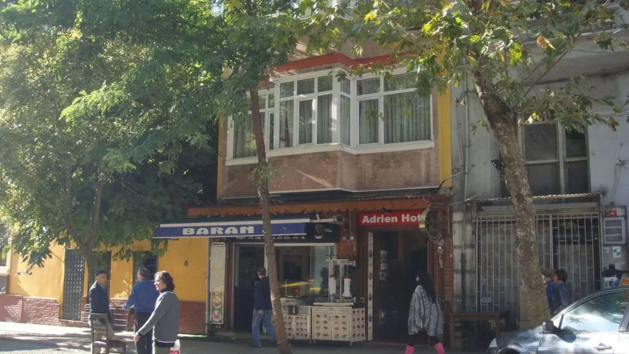 Adrien Hotel