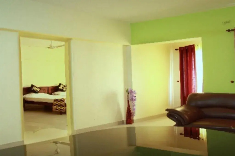 Plaza Suites