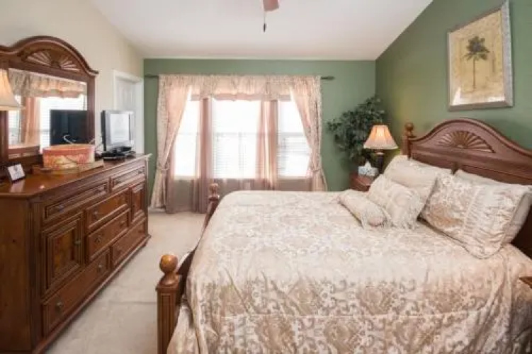 Vicky's Windsor Hills Townhouse