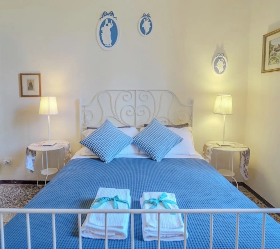 5 Bedrooms Apartment with balcony and beachfront