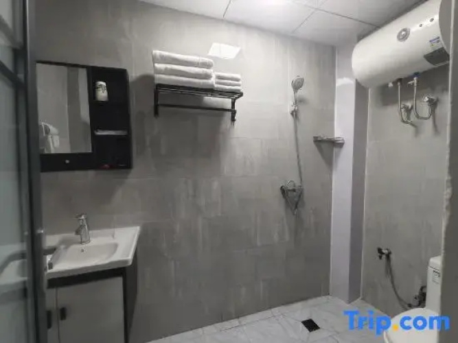 Korla Longzeyuan Hotel